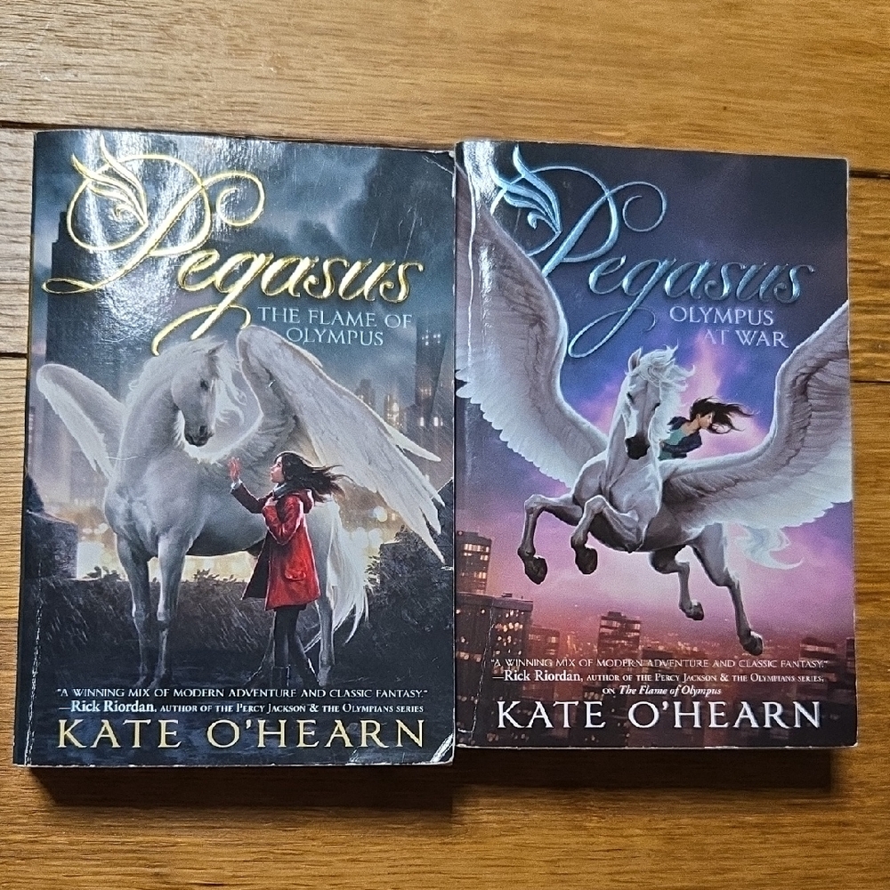 Kate O'Hearn Pegasus Book Set - Black and Blue Covers